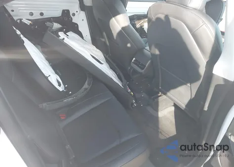 2022 Tesla Model Y Performance Dual Motor All-Wheel Drive z USA, uszkodzony, nr VIN 7SAYGDEF2NF512177